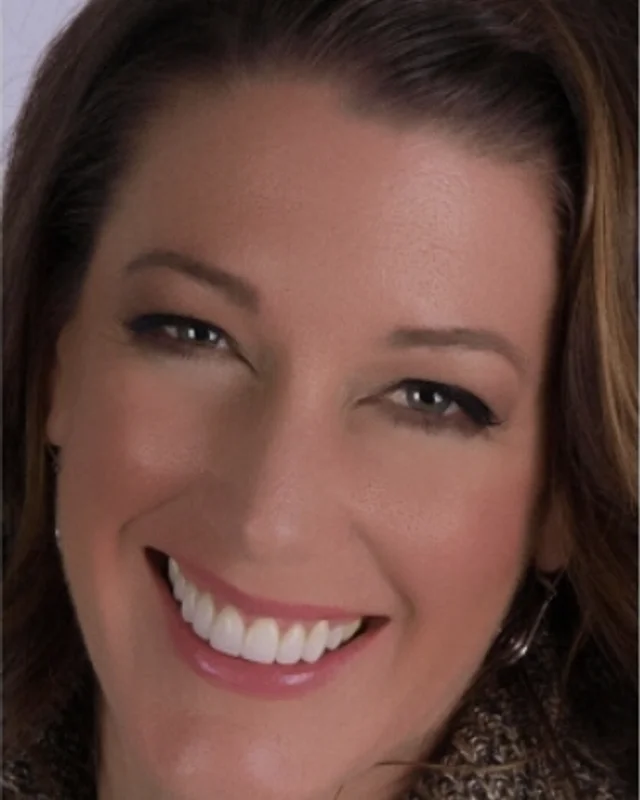 Shannon Motley after porcelain veneers