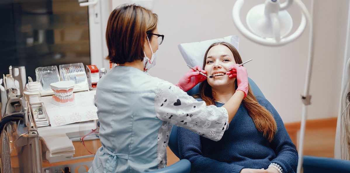 Why-Replacing-an-Extracted-Tooth-Is-Important-for-Oral-Health